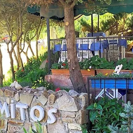 Mitos Hotel 4*