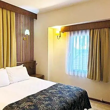 Hotel Mitos 4*
