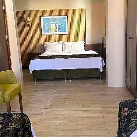 Mitos Hotel 4*